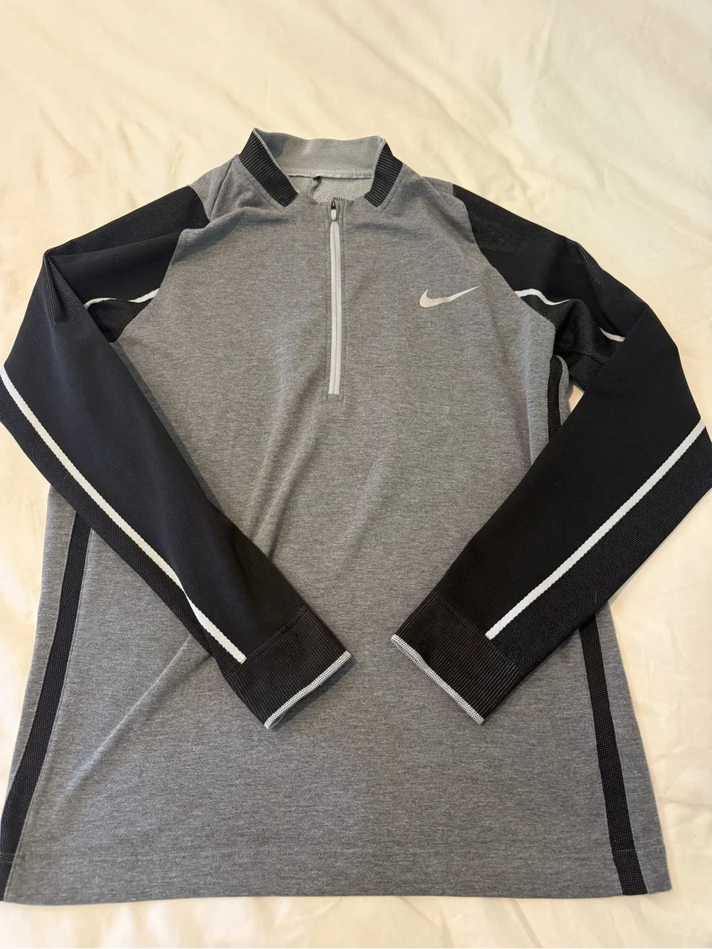 Nike Men’s Gray & Black Long Sleeve Swim Rash Guard